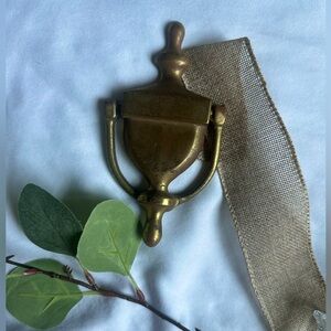 Cute vintage door knocker for front door